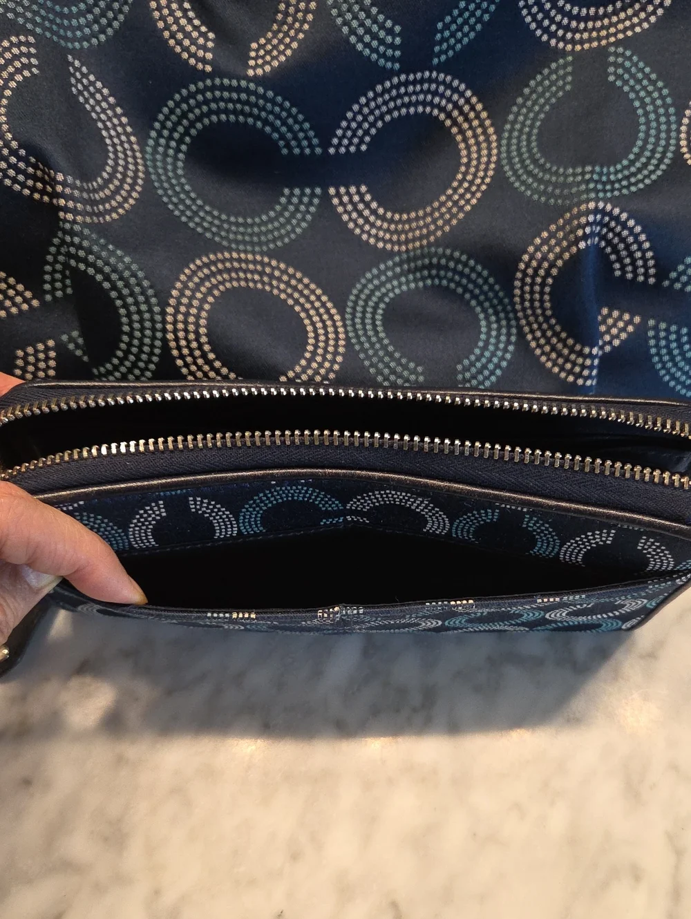 EUC 2013 Coach Op Art Dot Signature C's Tote with Matching Wallet